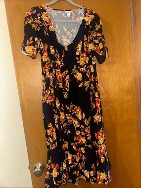 Women's Floral Maternity V-Neck Midi Dress - Black with Orange Floral